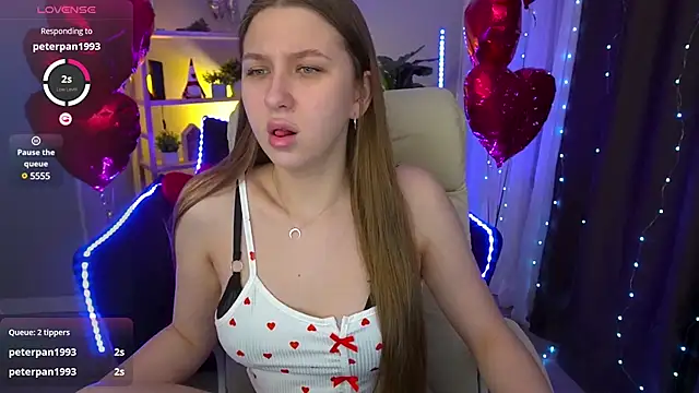 Snapshot of AureliaBliss_ chatting on February 22, 2025, 10:42 pm AureliaBliss online show from February 22, 2025, 10:42 pm