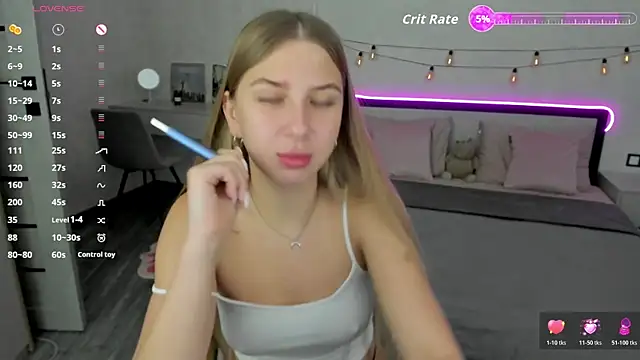 Snapshot of AureliaBliss_ chatting on July 12, 2026, 4:58 am AureliaBliss online show from July 12, 2026, 4:58 am