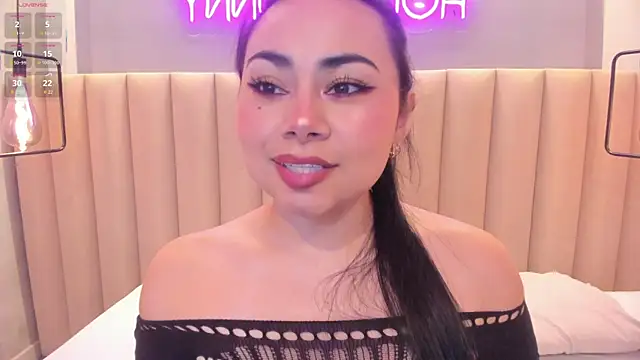 Naomymonroe  online show from September 25, 2025, 4:43 pm