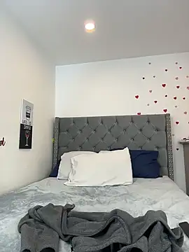 Snapshot of KarlaWild chatting on April 10, 2026, 5:17 pm KarlaWild online show from April 10, 2026, 5:17 pm