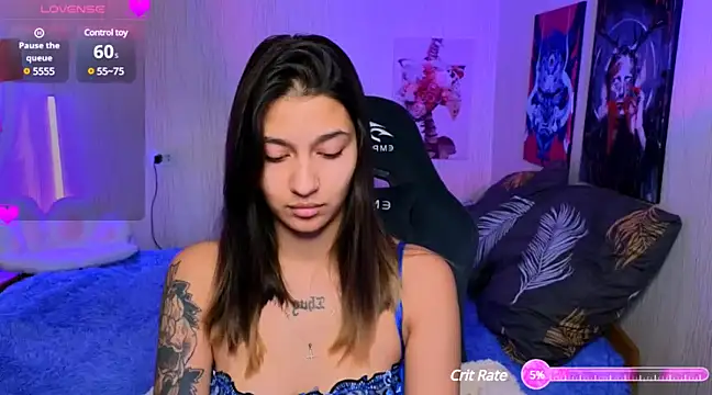 Snapshot of AokiiiKan chatting on February 10, 2025, 2:41 am AokiiiKan online show from February 10, 2025, 2:41 am