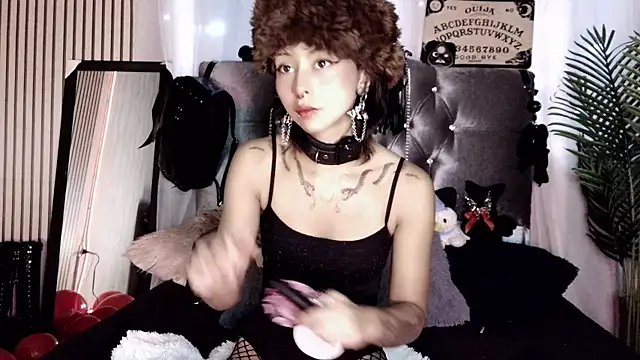 verhona vlad online show from February 17, 2025, 12:38 pm