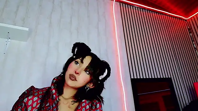 verhona vlad online show from March 11, 2025, 5:46 pm