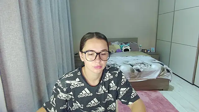 singletrouble online show from October 11, 2025, 4:22 am