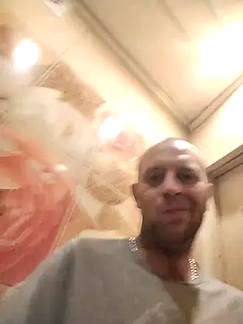 MaxDevilWhite online show from November 3, 2025, 9:21 am