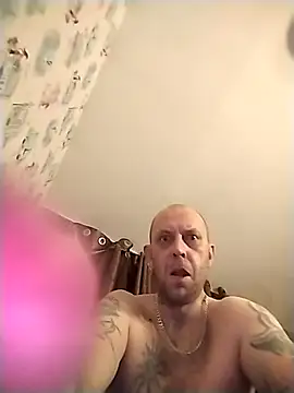 MaxDevilWhite online show from November 15, 2025, 12:08 am