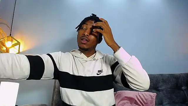 xxxhotbbc online show from March 13, 2025, 12:35 pm