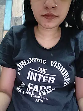 Snapshot of cute_IndianBabe chatting on May 27, 2026, 1:35 am cute IndianBabe online show from May 27, 2026, 1:35 am