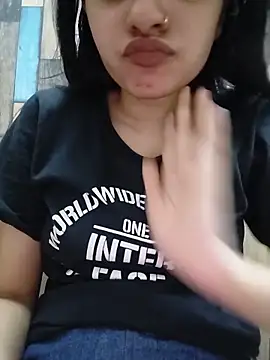 Snapshot of cute_IndianBabe chatting on May 27, 2026, 1:57 am cute IndianBabe online show from May 27, 2026, 1:57 am