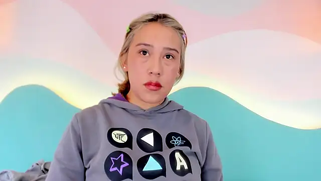 Lannajansen online show from November 18, 2025, 2:54 pm