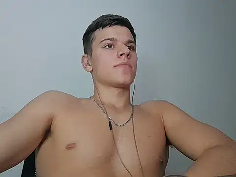 vitorsafado19 online show from February 17, 2025, 4:09 am