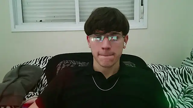 Snapshot of vitorsafado19 chatting on July 5, 2026, 5:36 am vitorsafado19 online show from July 5, 2026, 5:36 am