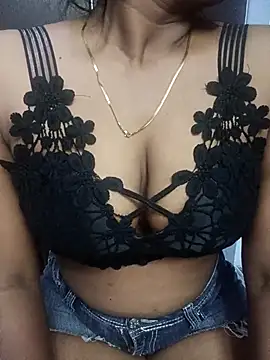 Snapshot of Vedha_Vedhika chatting on March 13, 2025, 6:45 pm Vedha Vedhika online show from March 13, 2025, 6:45 pm