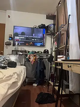 Snapshot of paullliliu chatting on October 13, 2025, 1:33 pm paullliliu online show from October 13, 2025, 1:33 pm