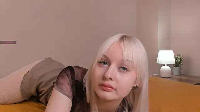 Snapshot of MaydaBunton chatting on March 11, 2025, 1:59 am MaydaBunton online show from March 11, 2025, 1:59 am