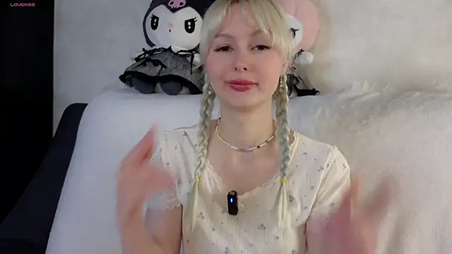 Snapshot of MaydaBunton chatting on September 18, 2025, 1:51 am MaydaBunton online show from September 18, 2025, 1:51 am