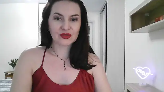 Victoria Glam online show from February 7, 2025, 10:52 pm