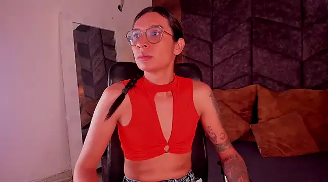 LauraaGomezz   online show from February 12, 2025, 1:30 am