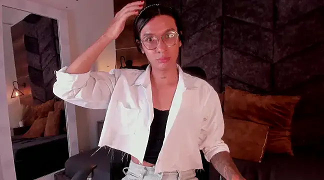 LauraaGomezz   online show from February 21, 2025, 1:33 am