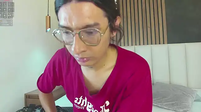 LauraaGomezz   online show from February 23, 2025, 1:35 am