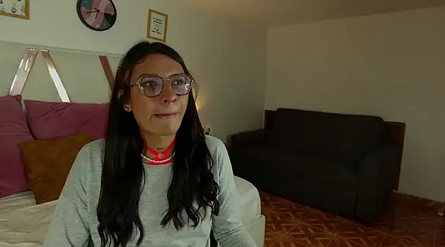 LauraaGomezz   online show from March 6, 2025, 10:36 pm