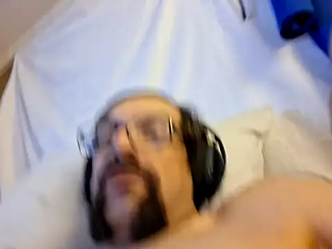 Johndis805 online show from November 20, 2025, 8:19 pm