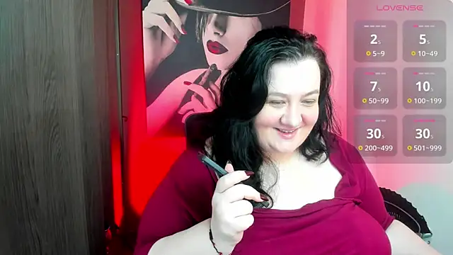 QueenOfHaze online show from July 3, 2026, 8:54 am