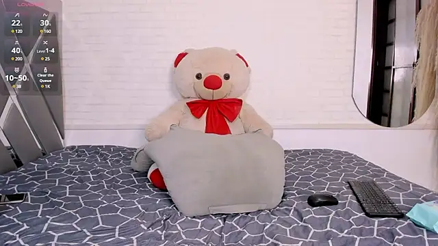 Amberr1 online show from February 27, 2025, 3:26 pm