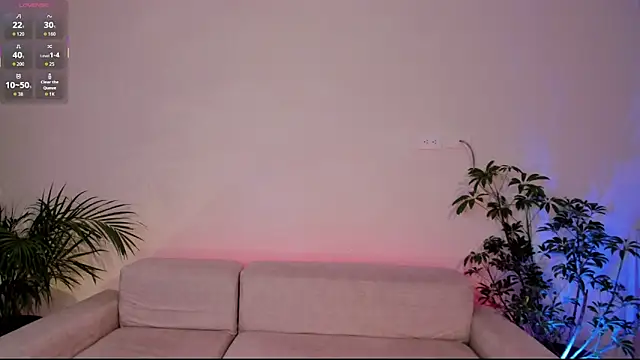 Hannah Jonhson online show from October 6, 2025, 6:33 am