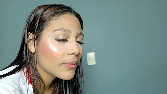 kathymia68 online show from October 5, 2025, 8:40 pm