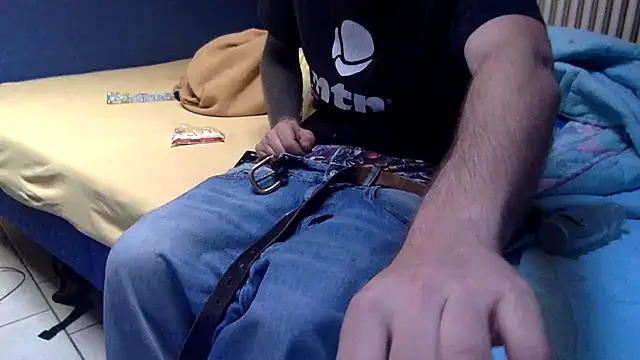 Snapshot of Damn_bro23 chatting on October 5, 2025, 12:03 pm Damn bro23 online show from October 5, 2025, 12:03 pm