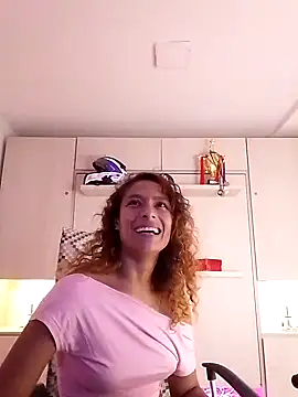 Snapshot of Zoedaniels chatting on February 27, 2025, 11:26 pm Zoedaniels online show from February 27, 2025, 11:26 pm