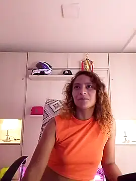 Snapshot of Zoedaniels chatting on February 28, 2025, 8:39 pm Zoedaniels online show from February 28, 2025, 8:39 pm