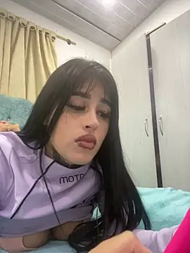 Snapshot of Girl_milk7 chatting on March 19, 2025, 4:25 am Girl milk7 online show from March 19, 2025, 4:25 am