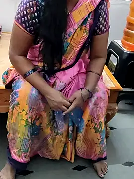 laxmitelugu78 online show from January 28, 2025, 4:52 pm