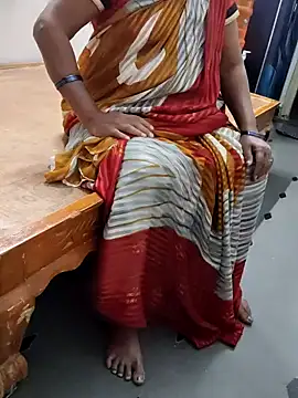 laxmitelugu78 online show from February 1, 2025, 3:28 pm