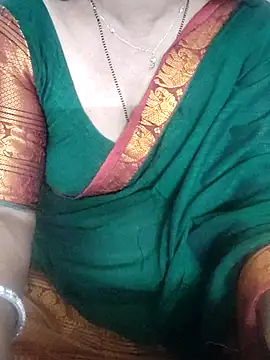 laxmitelugu78 online show from October 30, 2025, 3:35 pm