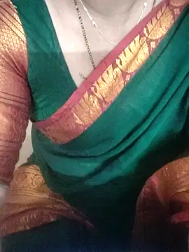 laxmitelugu78 online show from November 1, 2025, 4:53 pm