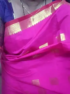 laxmitelugu78 online show from November 6, 2025, 3:02 pm