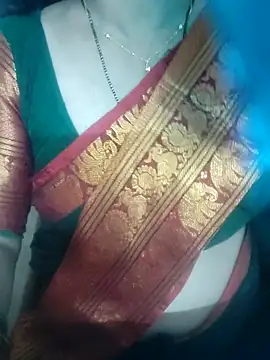 laxmitelugu78 online show from November 7, 2025, 5:02 pm