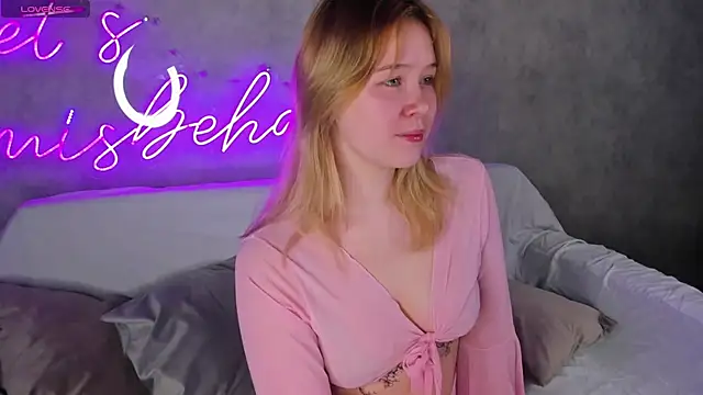 Amy Kimberlly online show from September 22, 2025, 12:01 am