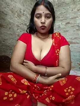 Snapshot of Simrandeshipp chatting on April 9, 2026, 3:28 am Simrandeshipp online show from April 9, 2026, 3:28 am