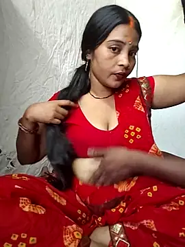 Snapshot of Simrandeshipp chatting on April 20, 2026, 3:31 am Simrandeshipp online show from April 20, 2026, 3:31 am