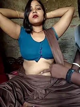 Snapshot of Simrandeshipp chatting on May 5, 2026, 3:58 am Simrandeshipp online show from May 5, 2026, 3:58 am
