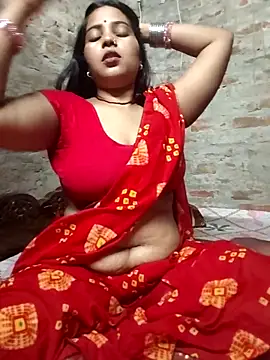 Snapshot of Simrandeshipp chatting on May 6, 2026, 4:23 pm Simrandeshipp online show from May 6, 2026, 4:23 pm