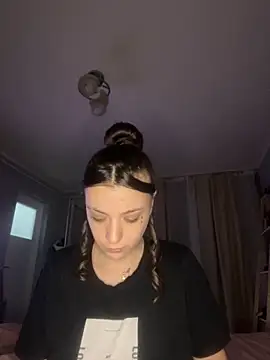 bunnythetailor online show from November 7, 2025, 6:52 pm