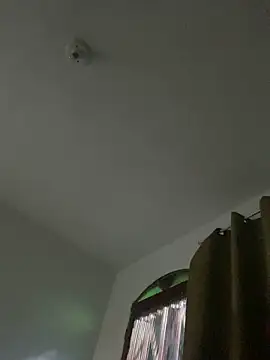 Alicia BR online show from April 14, 2026, 2:39 am