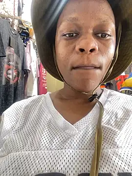 Boneca25 online show from January 31, 2025, 7:39 am