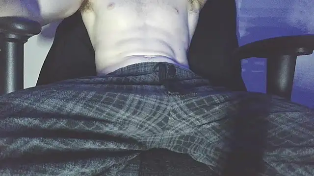 drakecumm690 online show from October 26, 2025, 5:46 am