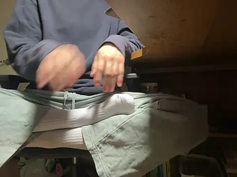 Snapshot of Phil_6677 chatting on February 27, 2026, 3:12 pm Phil 6677 online show from February 27, 2026, 3:12 pm